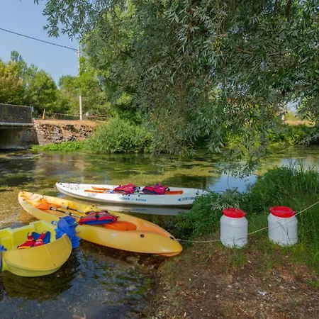 Βίλα Beautiful Vrljika With Pool In Makarska