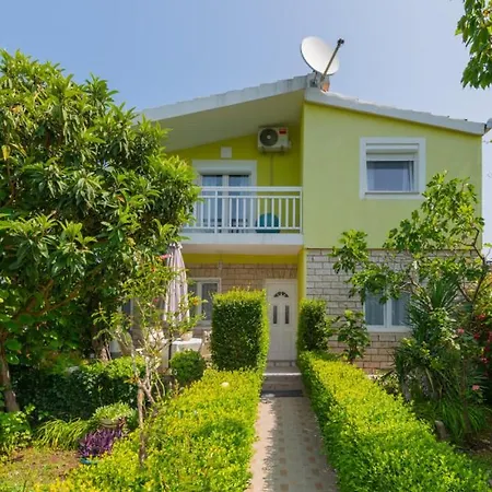 Beautiful Vrljika With Pool In Makarska * Grubine
