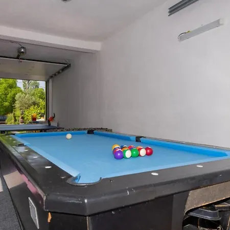 Βίλα Beautiful Vrljika With Pool In Makarska Grubine