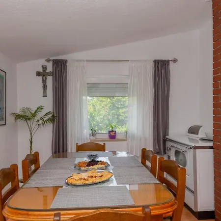 Beautiful Vrljika With Pool In Makarska * Grubine
